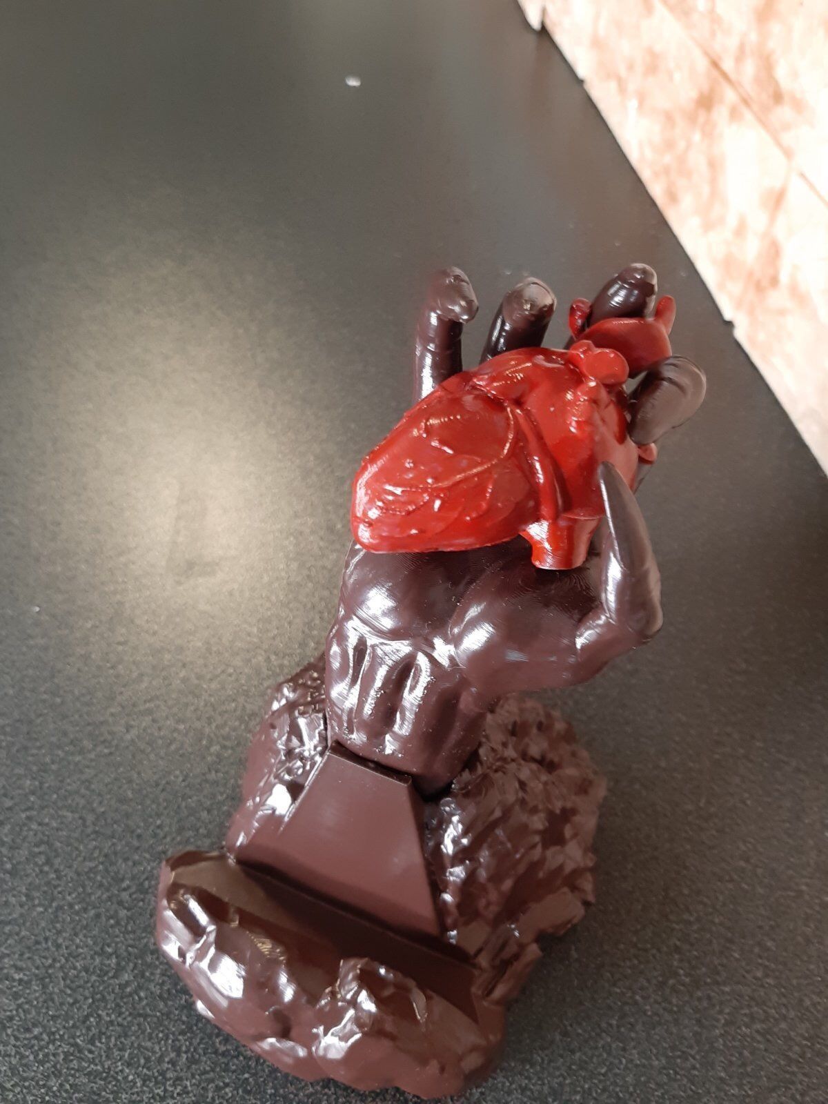 Heart in its claws 3D print model_16