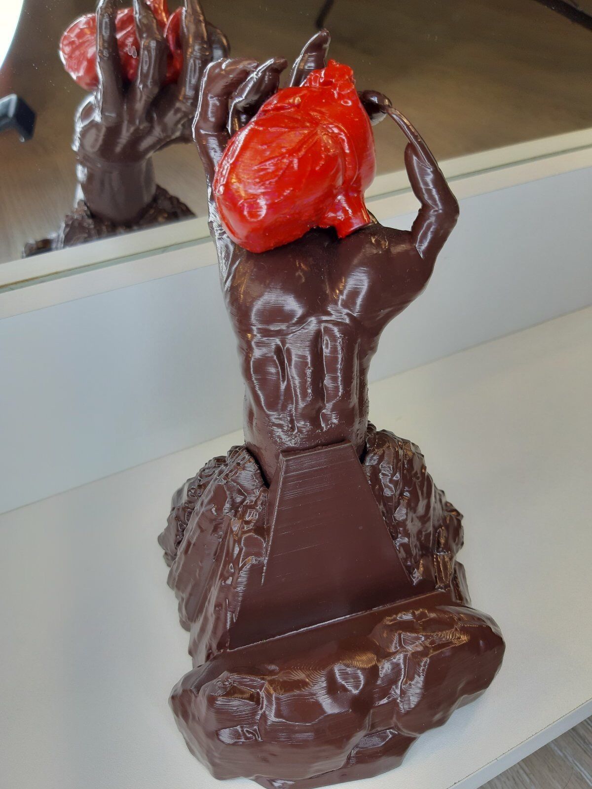 Heart in its claws 3D print model_11