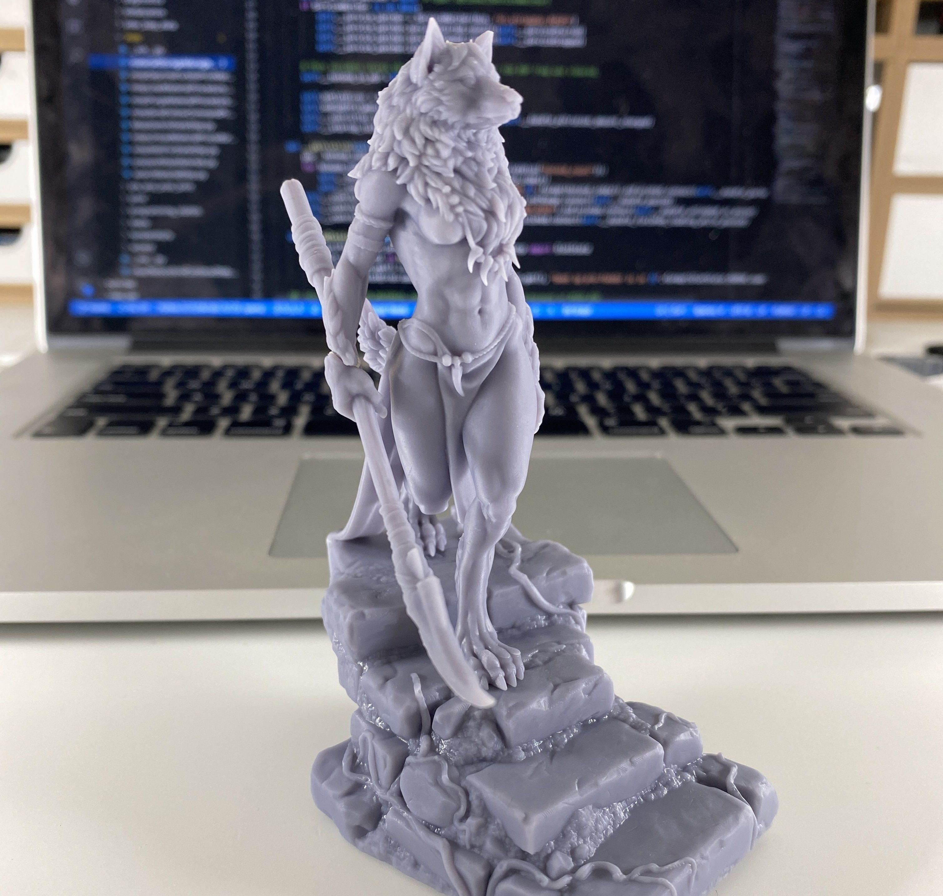 Oleana the Werewolf Queen 3D print model_4