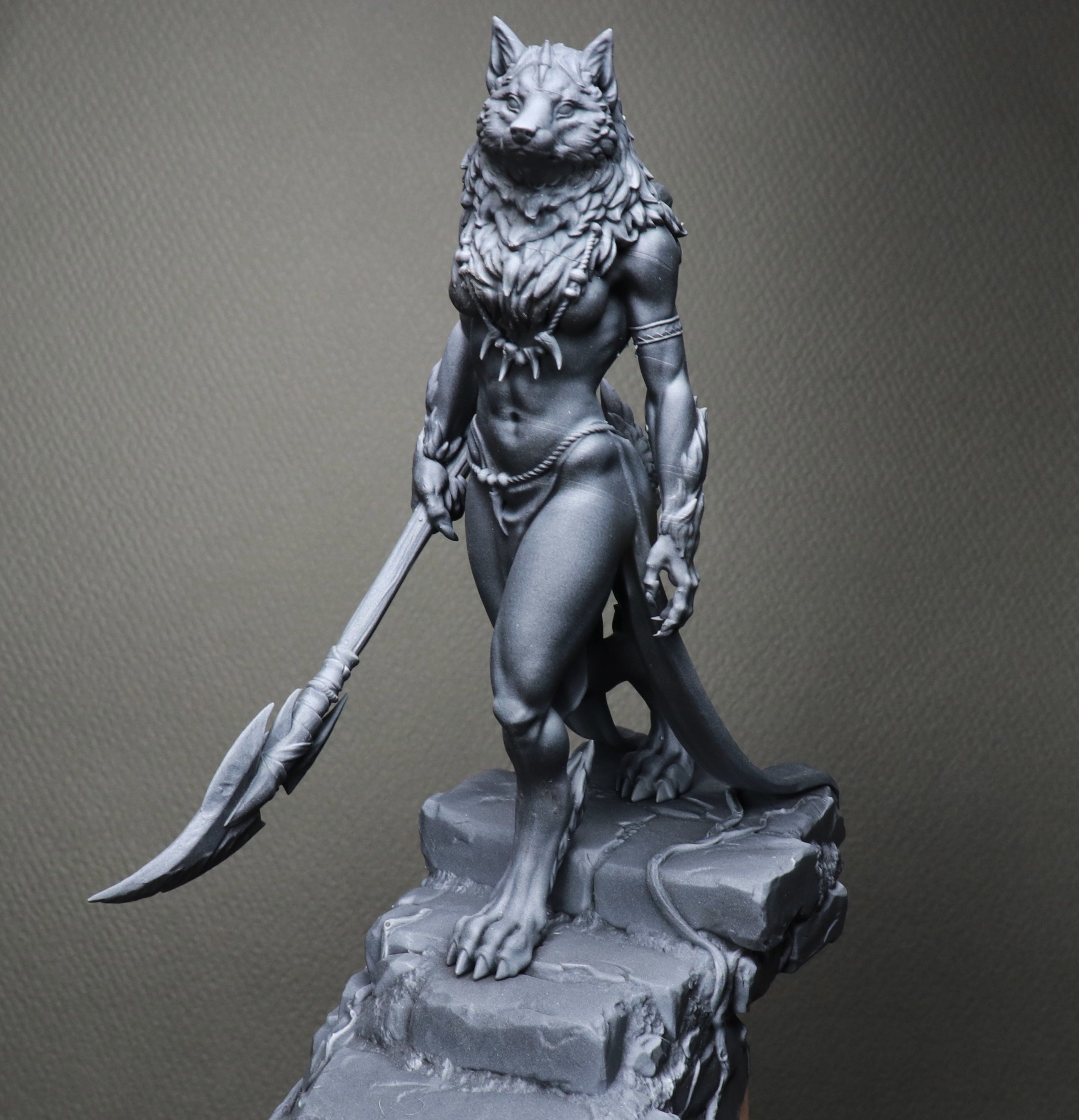 Oleana the Werewolf Queen 3D print model_5