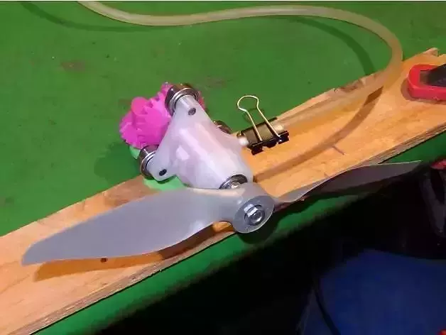 Air engine with rotating cylinder and Labello piston 3D print model