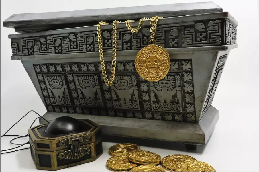 Cortes Chest Pirates of the Caribbean 3D print model_0