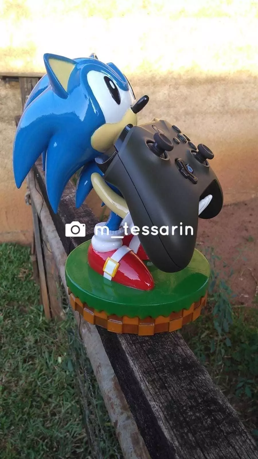Sonic cellphone and joystick holder 3D print model_0