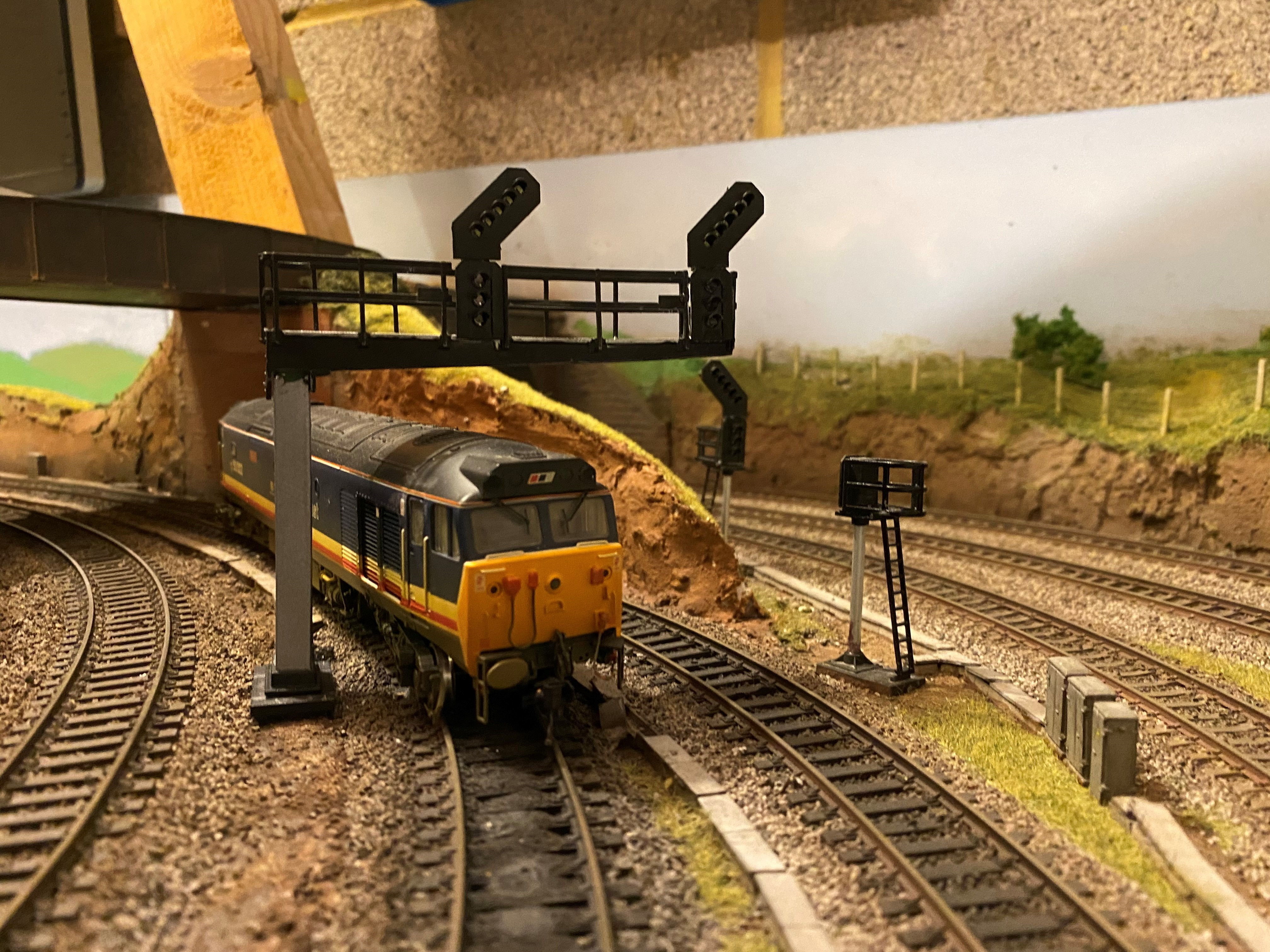 OO Model Railway Modern Signal Gantry with hidden cable holes 3D print model_22