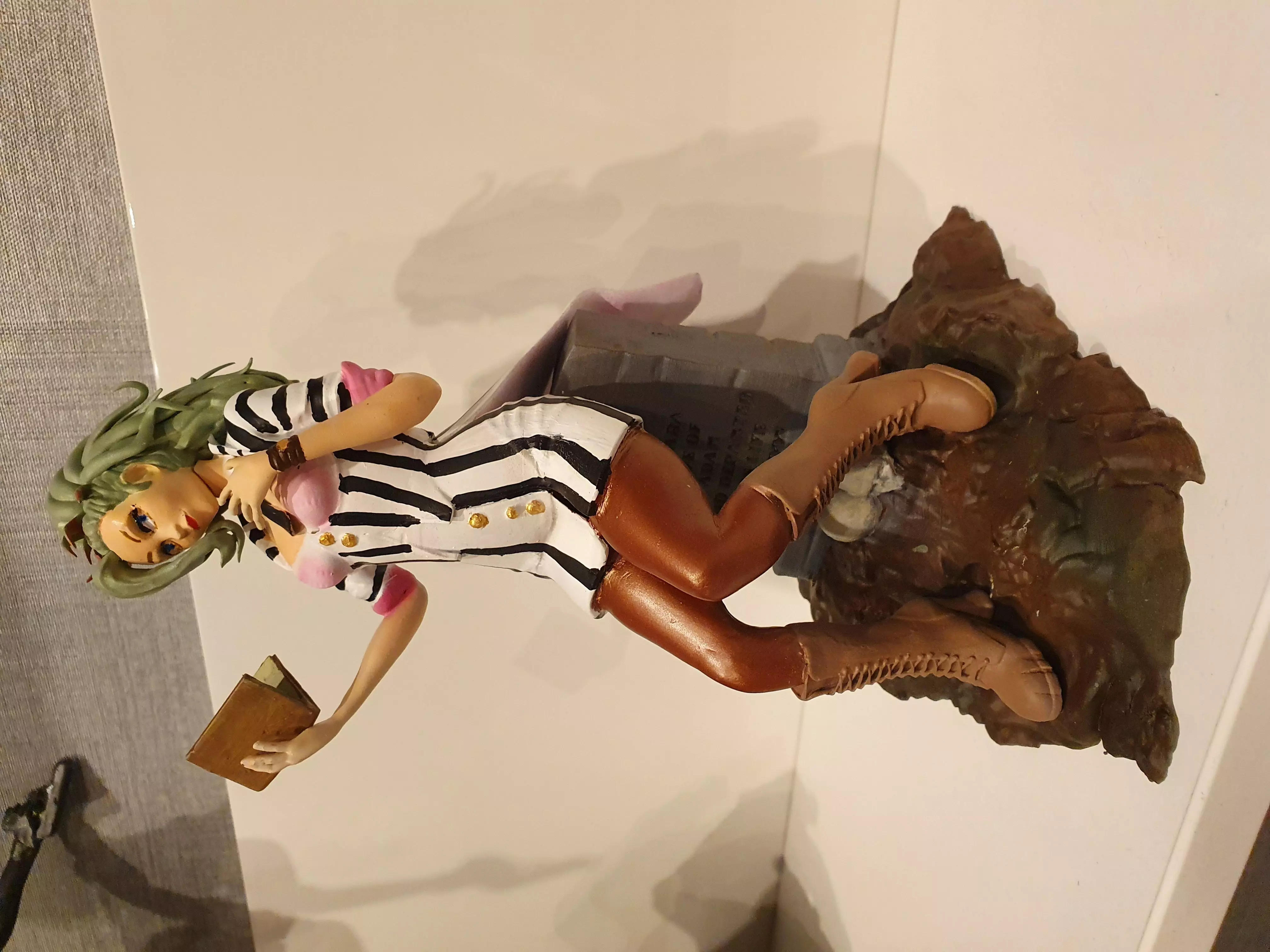 Beetlejuice one piece statue 3D print model_0