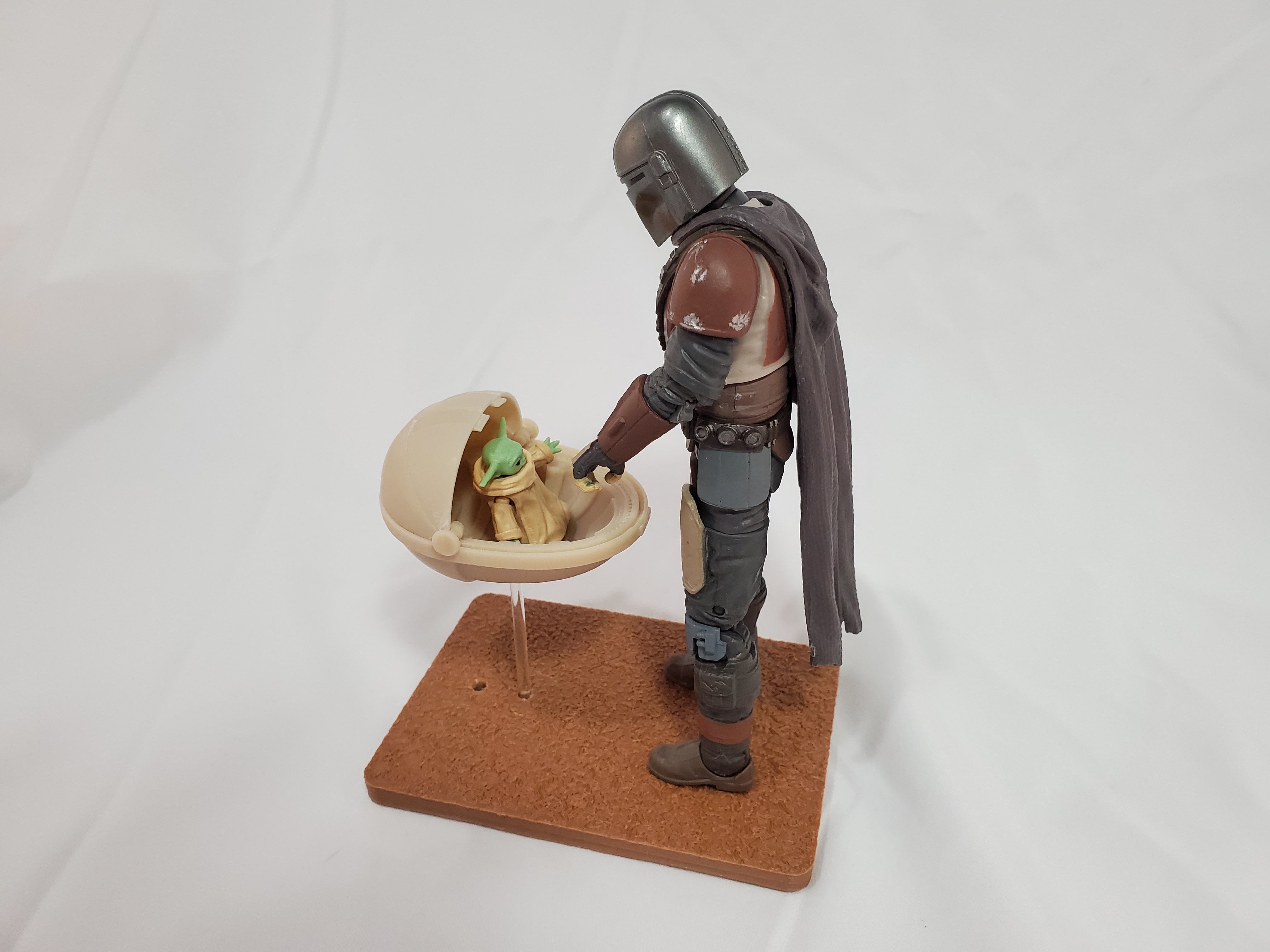 Desktop Mandalorian and The Child Meet Diorama 3d Print File 3D print model_4