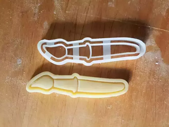 Brush cookie cutter