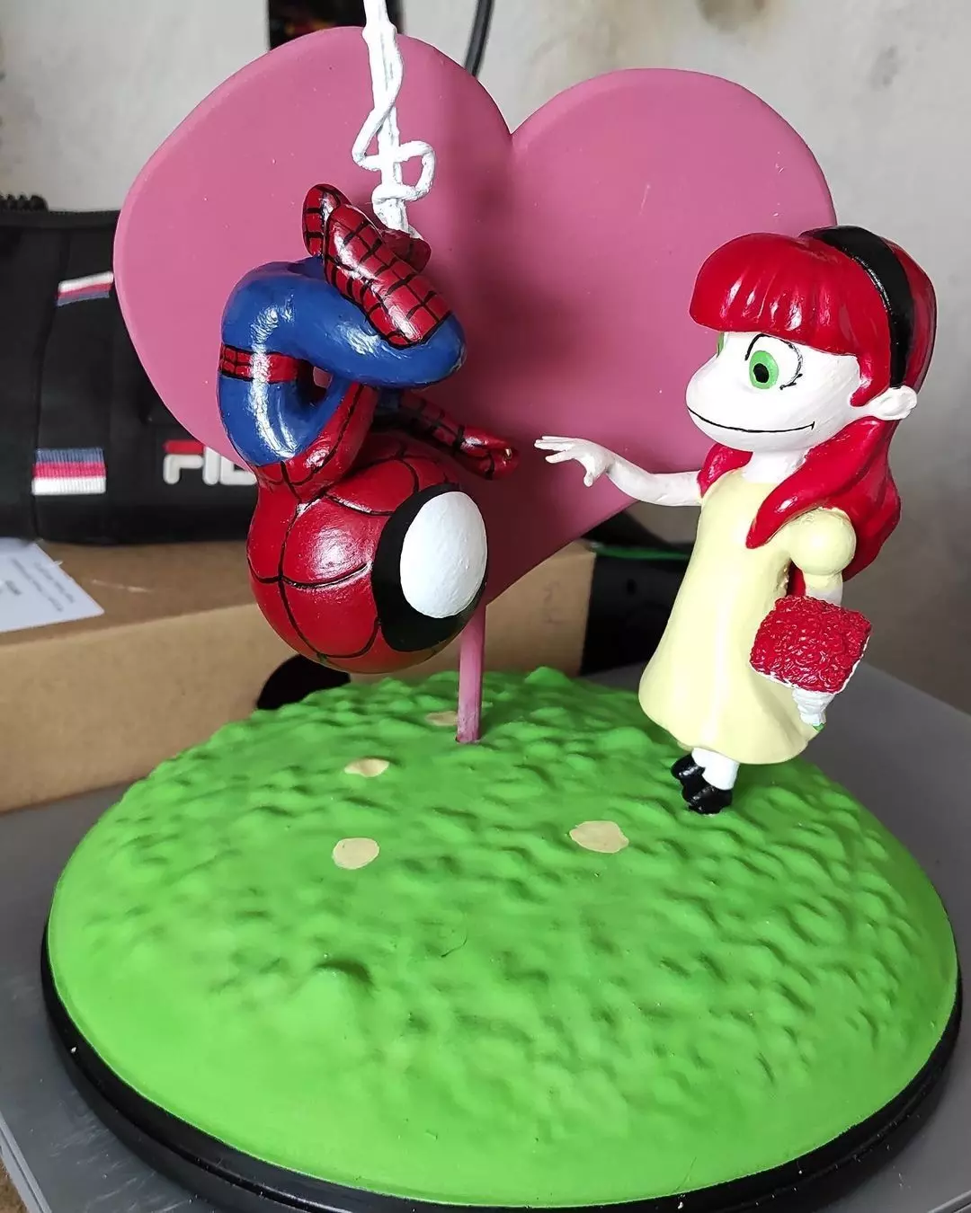 SPIDERMAN Y MARY JANE WATSON 3D print model_0