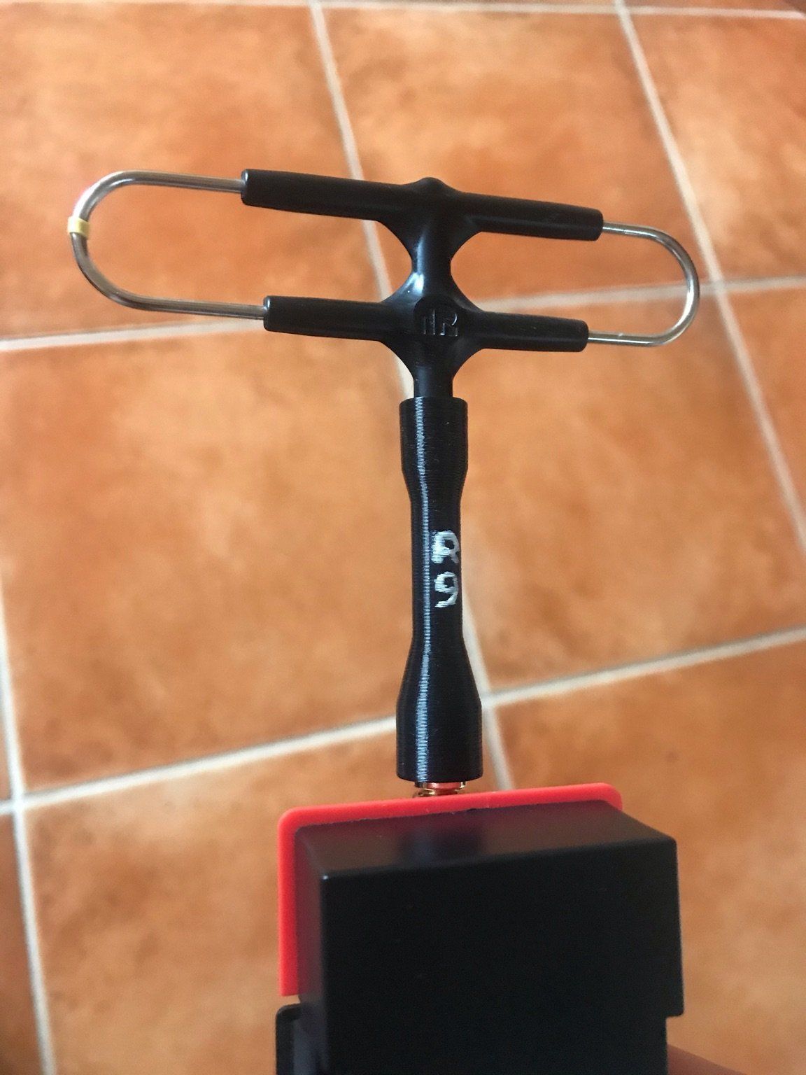 R9 Antenna Holder 3D print model_7