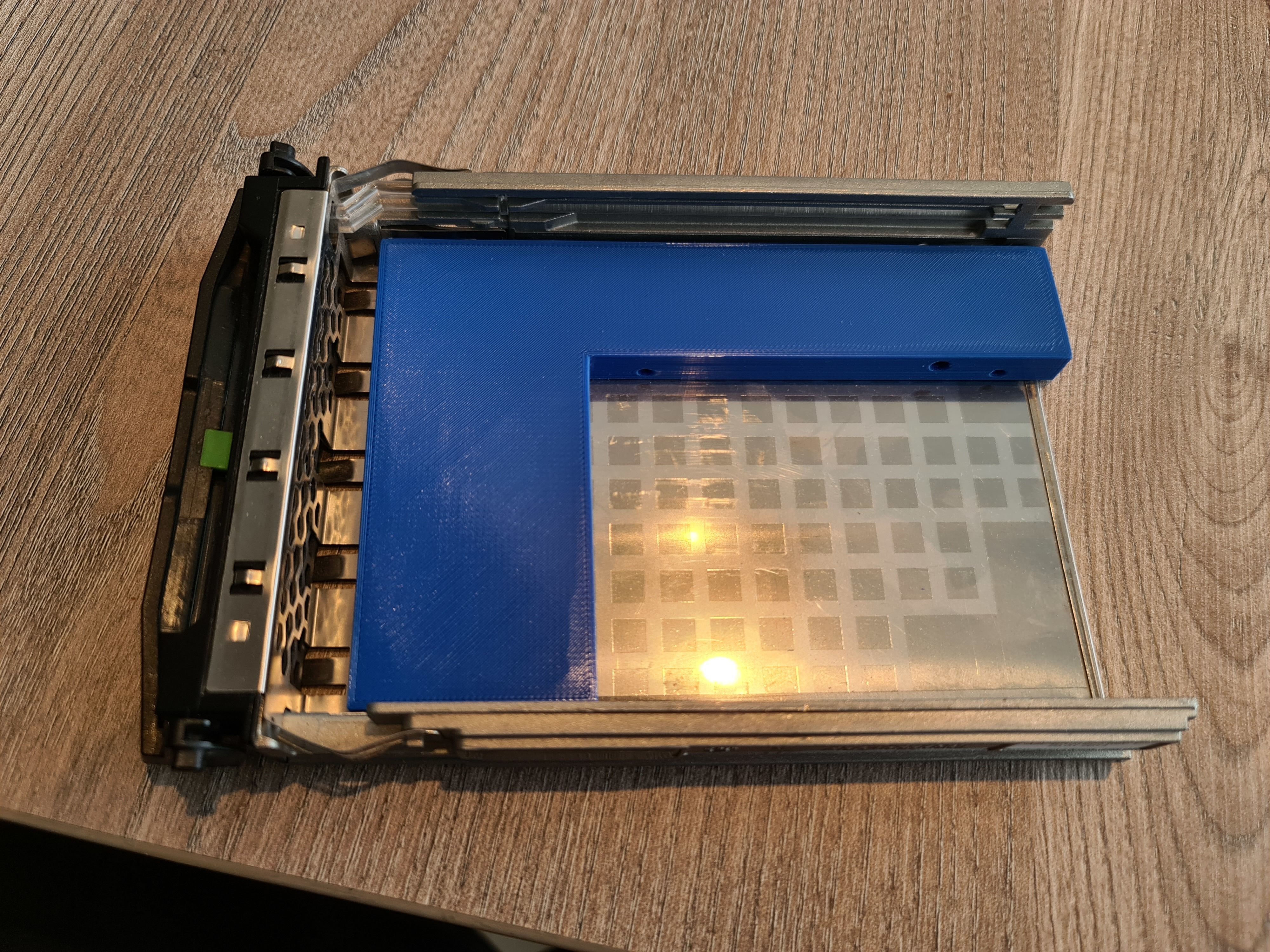 HDD to SSD server caddy tray upgrade adapter 3D print model_3