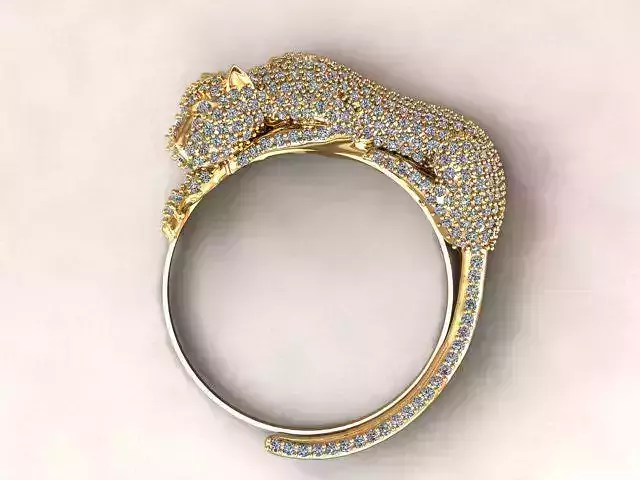B-125 gold ring with diamonds