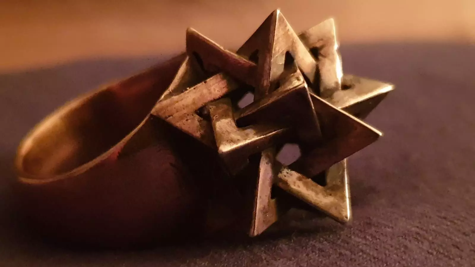 Catch-a-falling-Star-and-put-it-on-a-Ring star shaped ring 3D print model