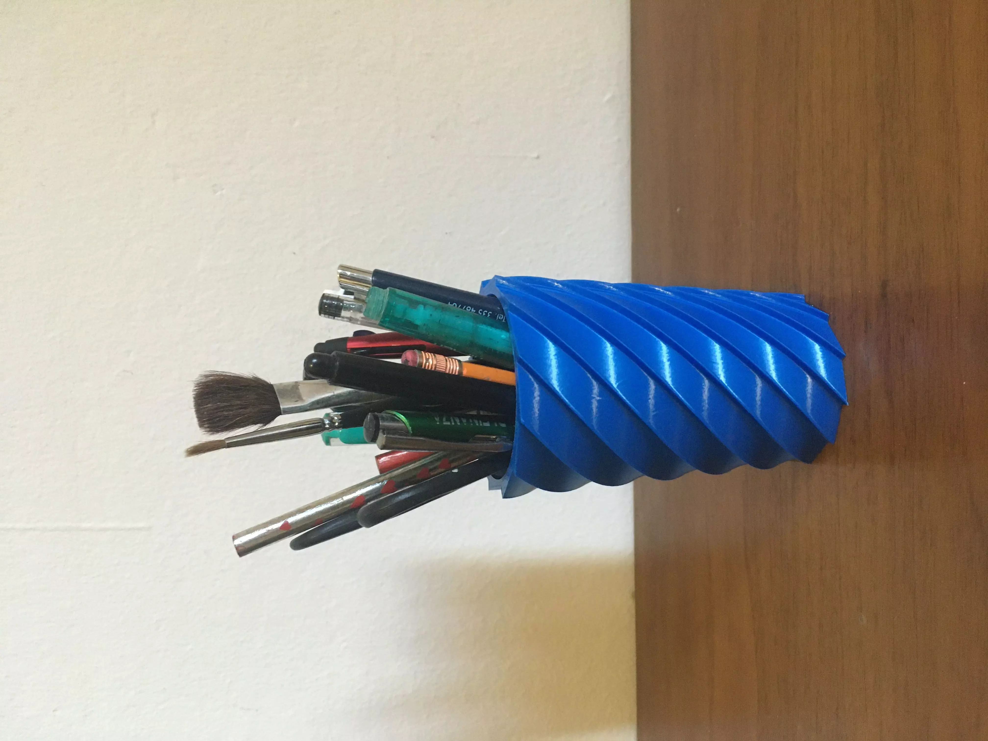 pen holder with secret compartment 3D print model_0