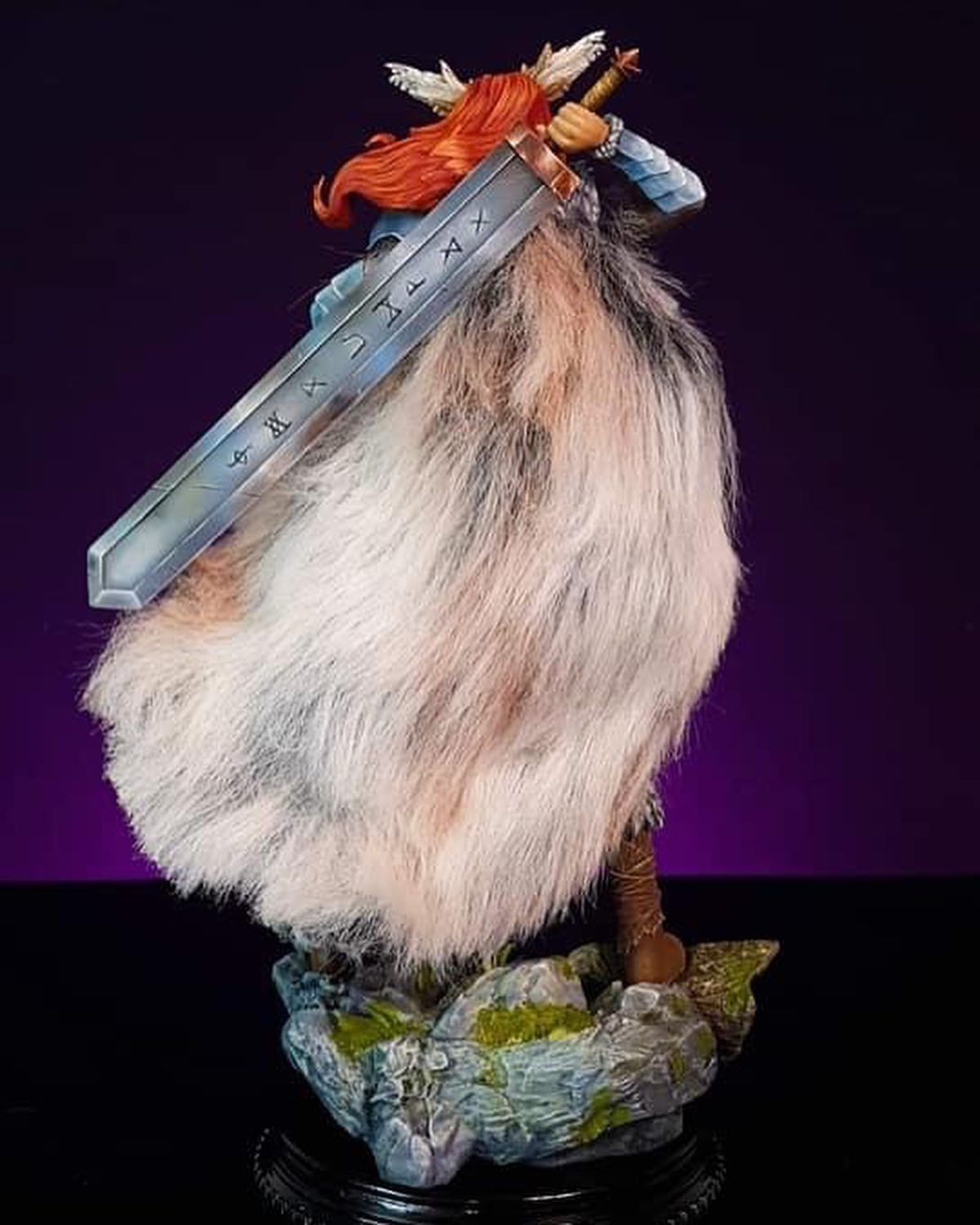 Guerreira statue of woman holding sword 3D print model_11