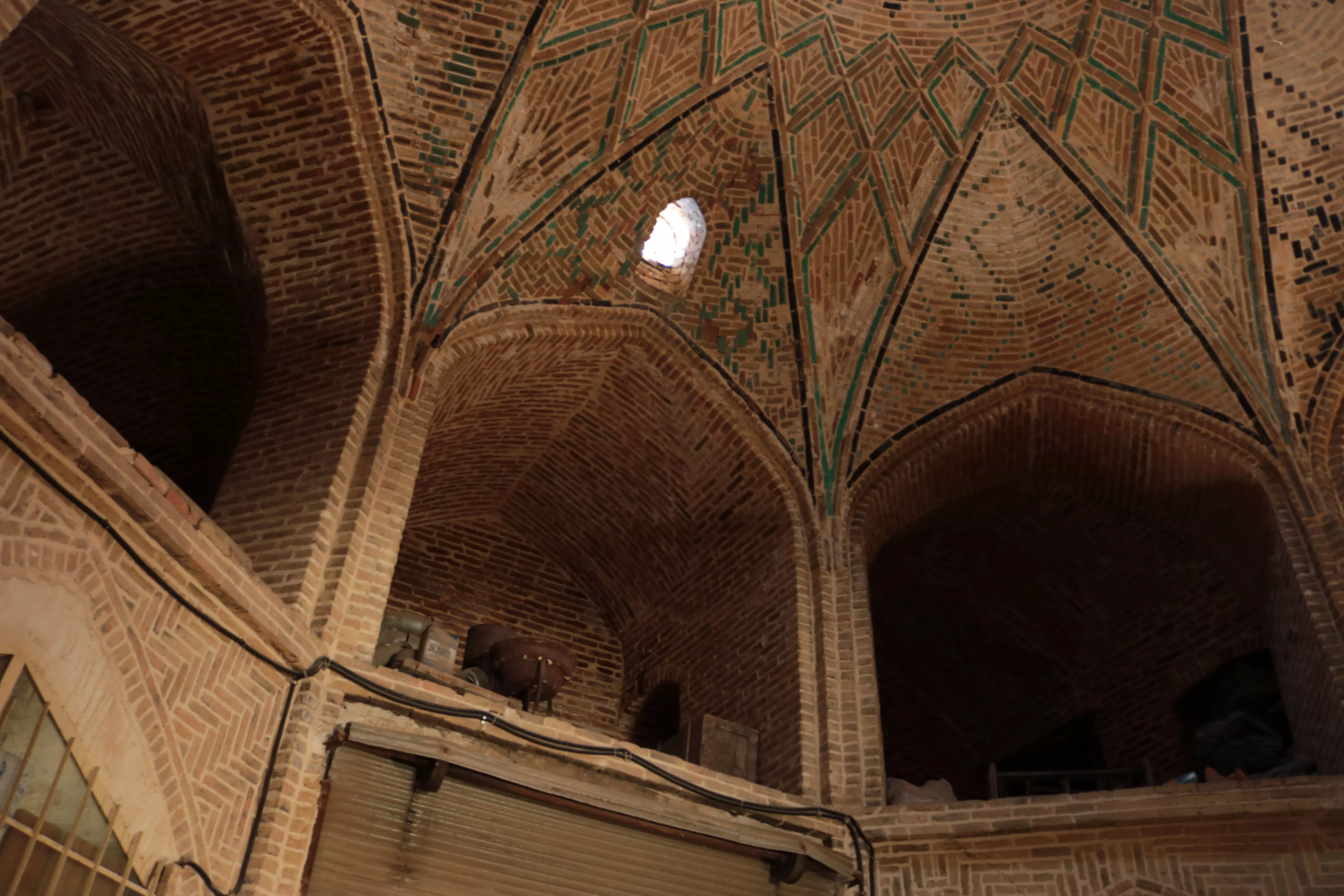 Monument Building With Texture 3D model_0