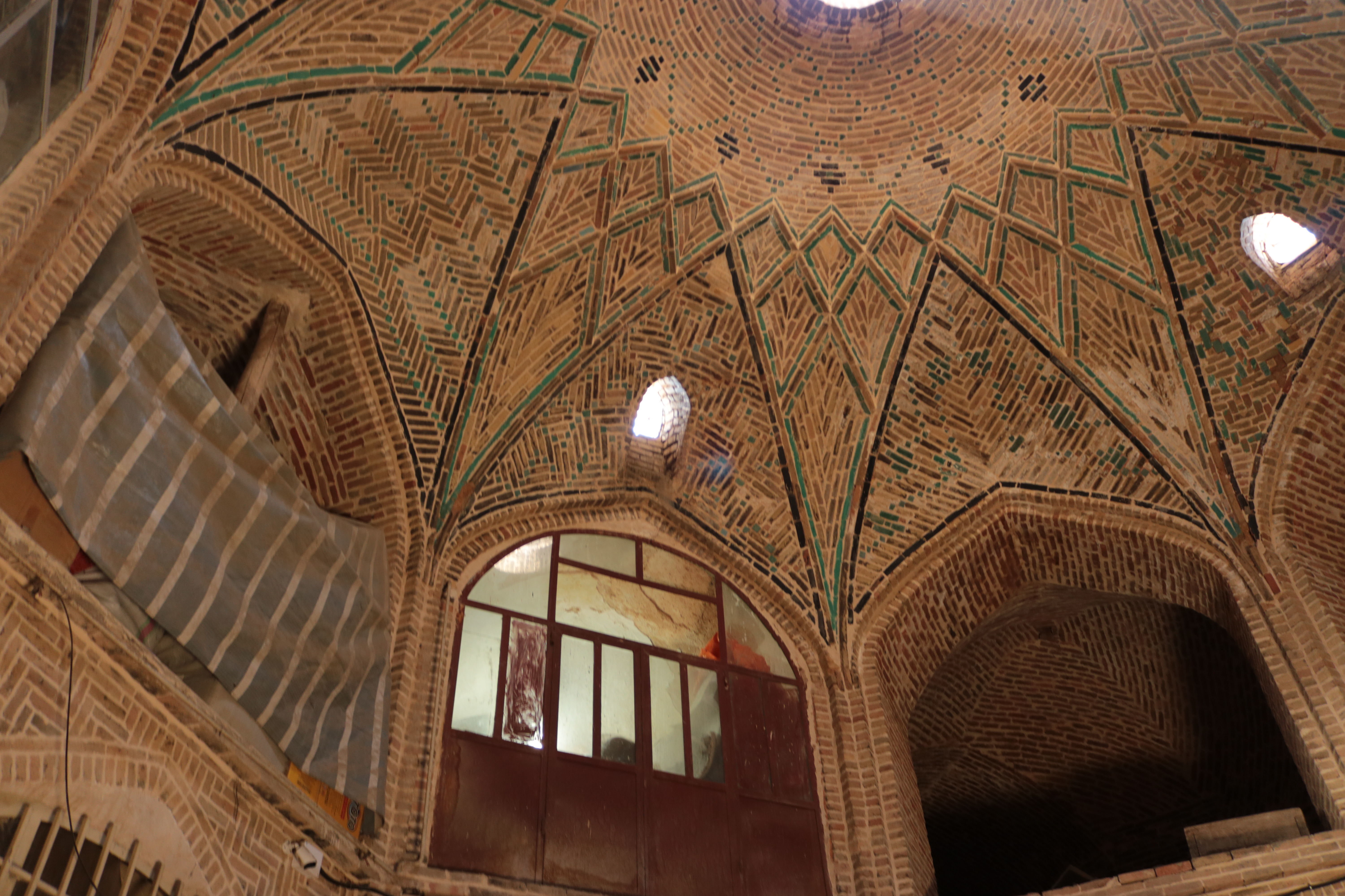 Monument Building With Texture 3D model_1