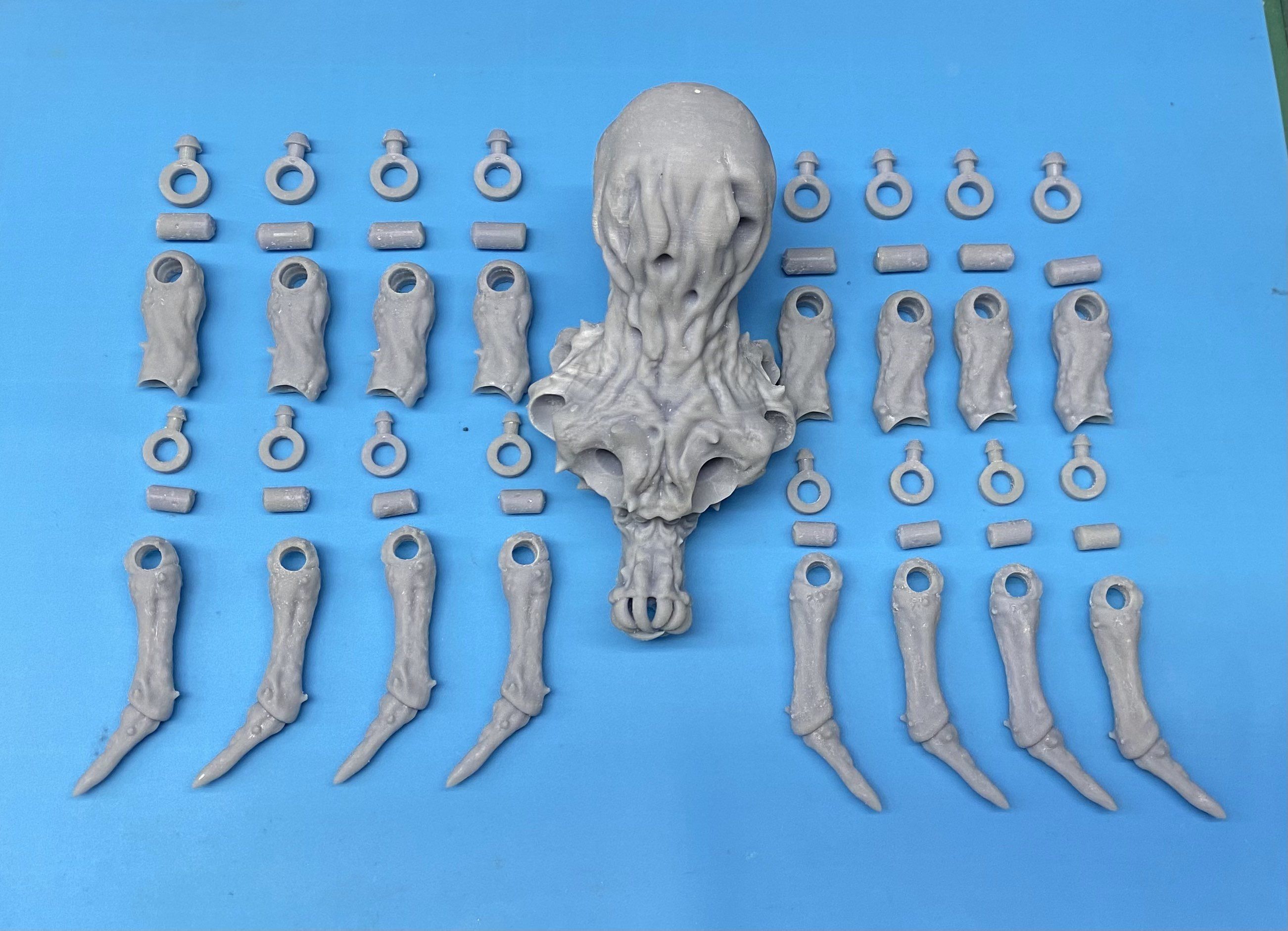 Krykna Spider Articulation figure with eggs 3D print model_3