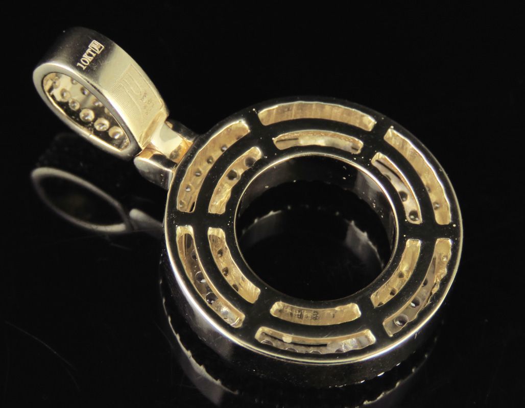 Latter O gold circle pendant with diamonds 3D print model_5