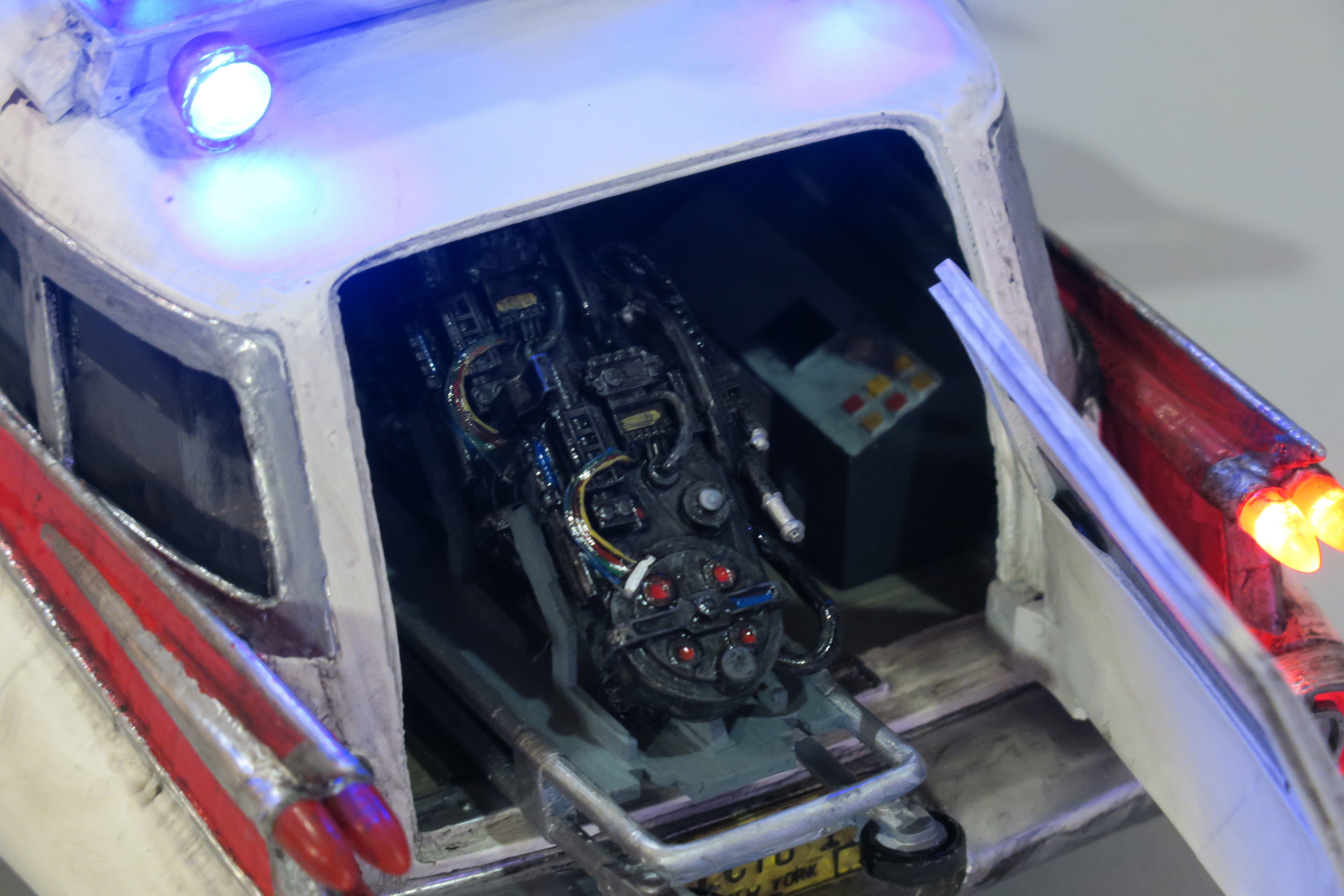 Ecto-1 with lights and sound and a detailed 90 page instruction 3D print model_10