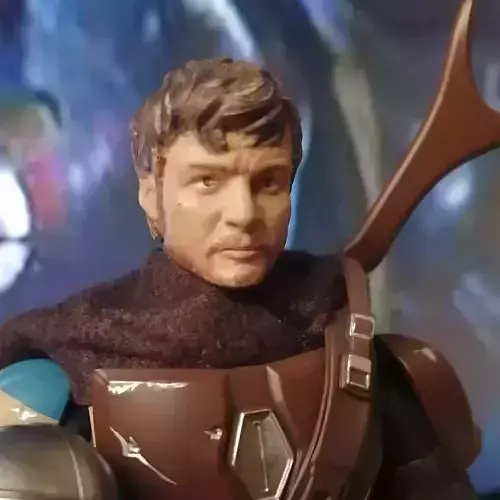 The mandalorian head for custom toy 