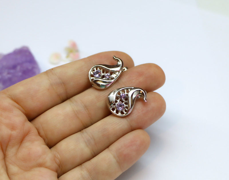 Earrings in the form of fig fruits with small stones 3D print model_1