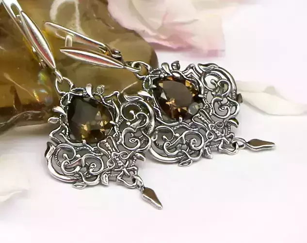 Dangle earrings 3D model in fantasy style