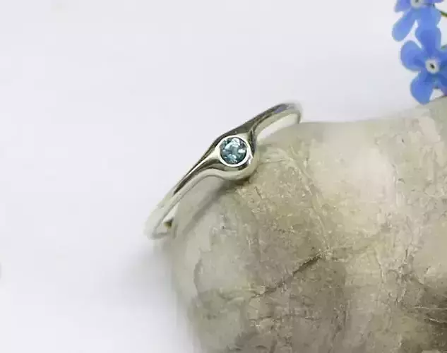 A thin asymmetrical ring - 3D jewelry model to download