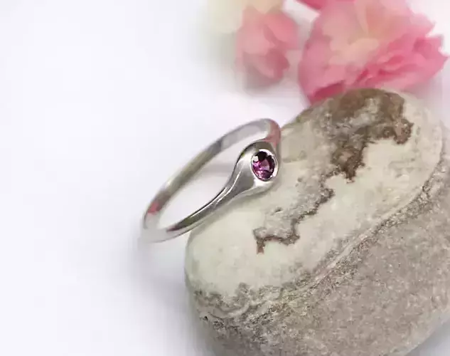 A thin miniature ring for the lovers of delicate jewelry
