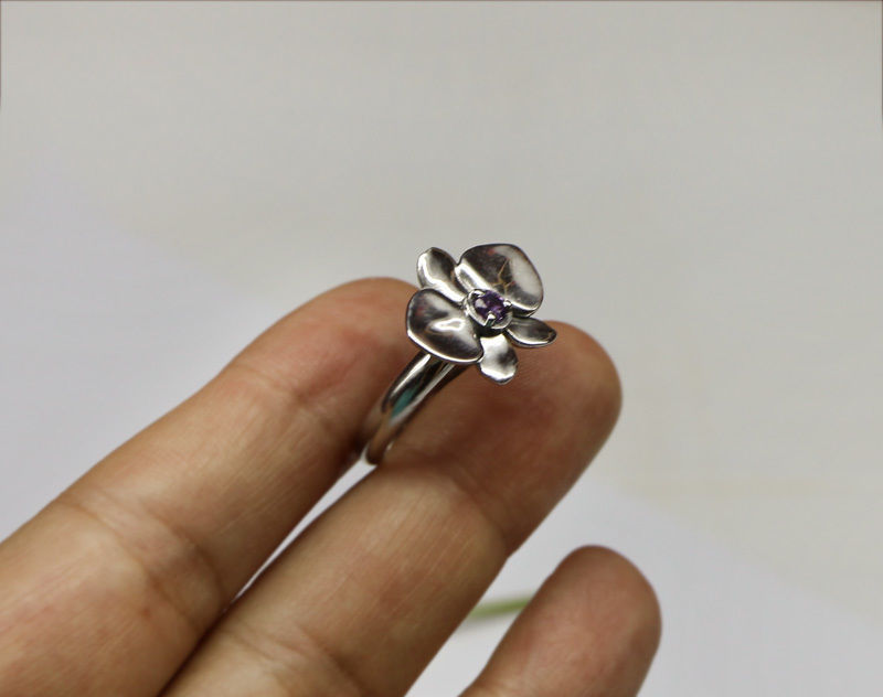 A sculpted orchid ring - 3D model to download 3D print model_1