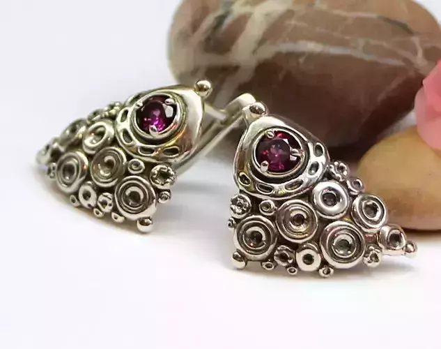 Shiny earrings with latch-back closure - Stl and obj files