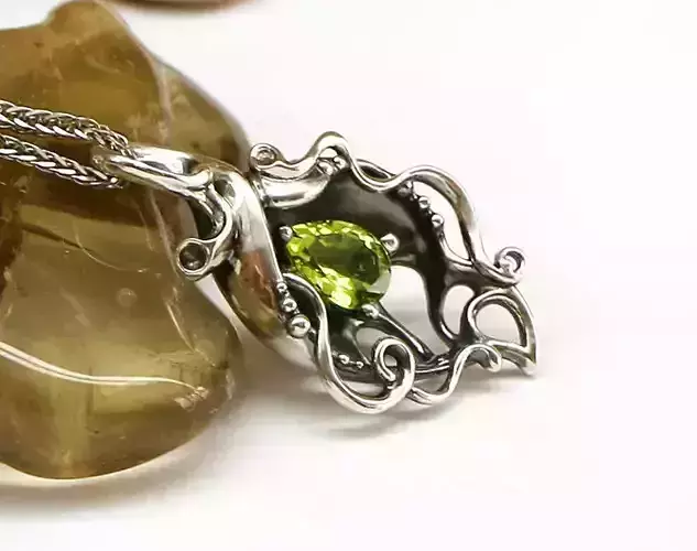 Leaf pendant - 3D design jewelry