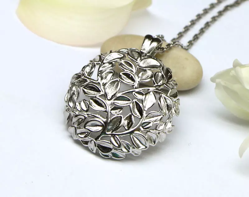 3D model - Round pendant with leaves 3D print model_0