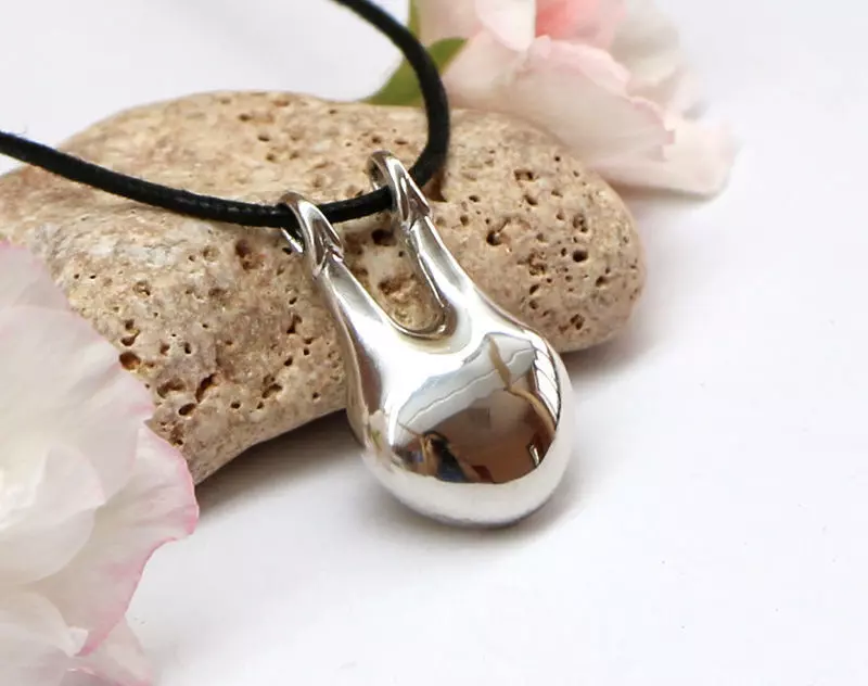 Minimalistic shiny pendant - Model for downloading 3D print model