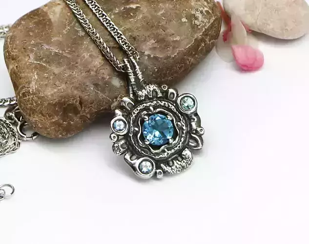 Flower pendant model with 4 stones and pattern for oxidizing
