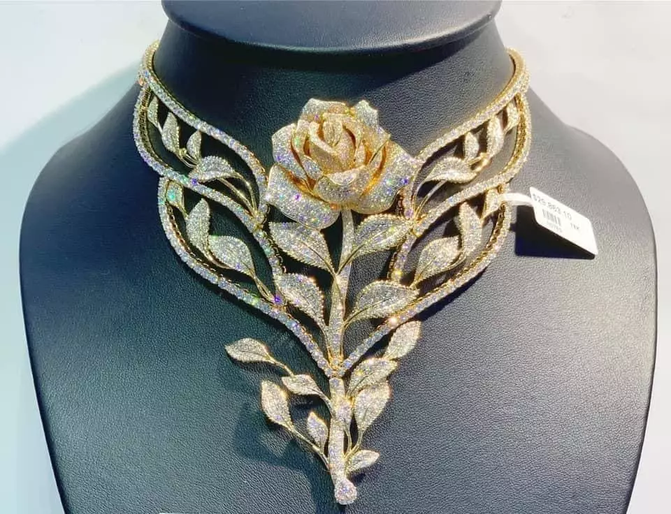rose diamond necklace  3D print model_0