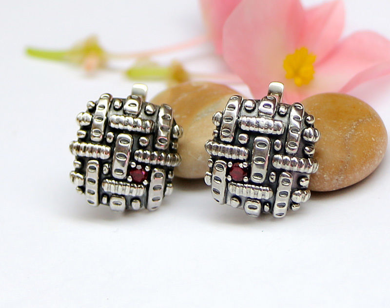 A set of latch-back earrings 3d models with stones for oxidizing 3D print model_12