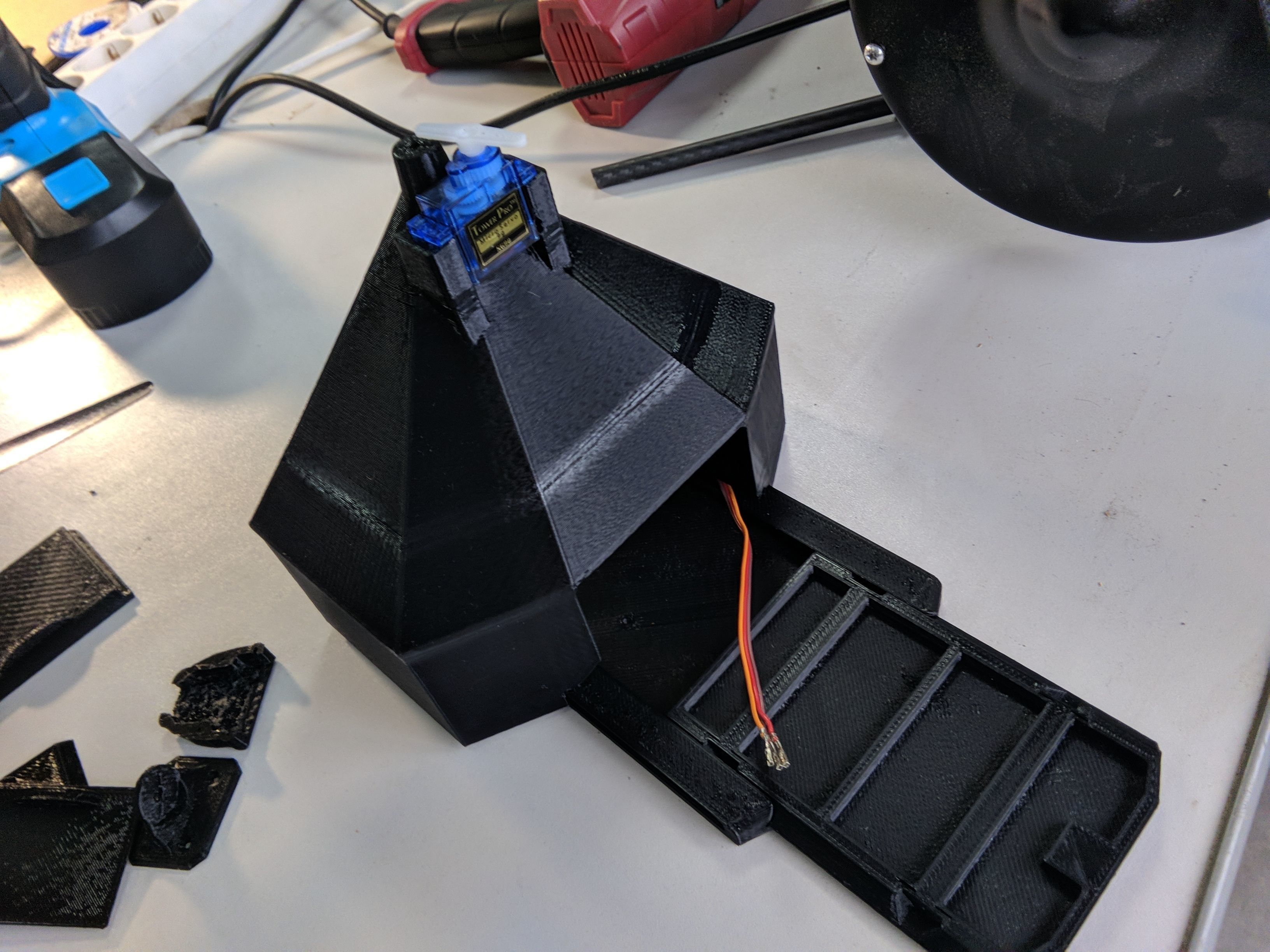 Hopper and battery for Tarot 650 Trichogramma 3D print model_4