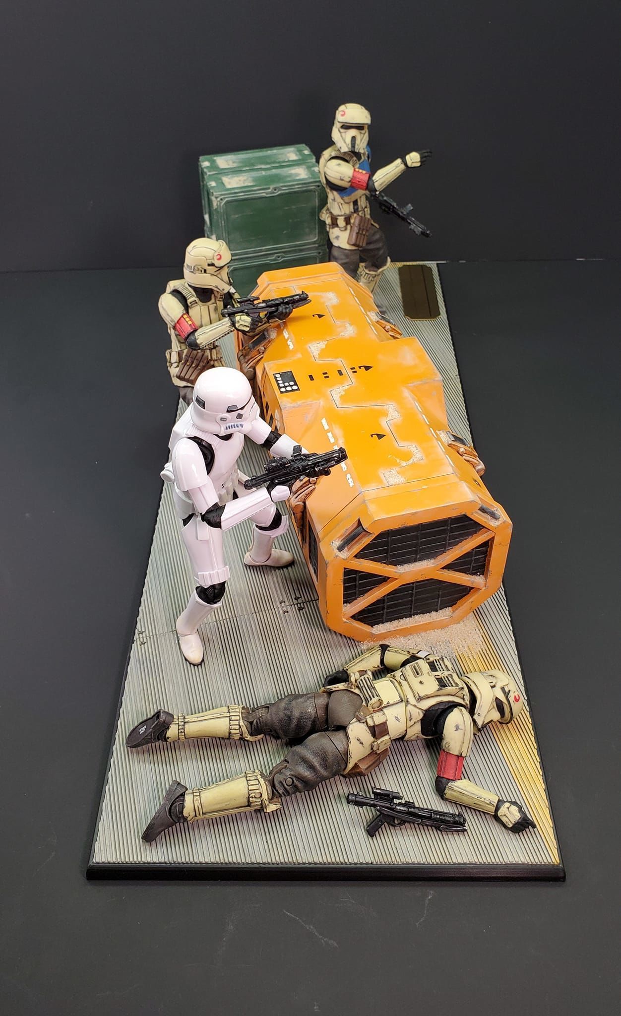Credit Box 1-6 scale Hottoys  3D print model_39