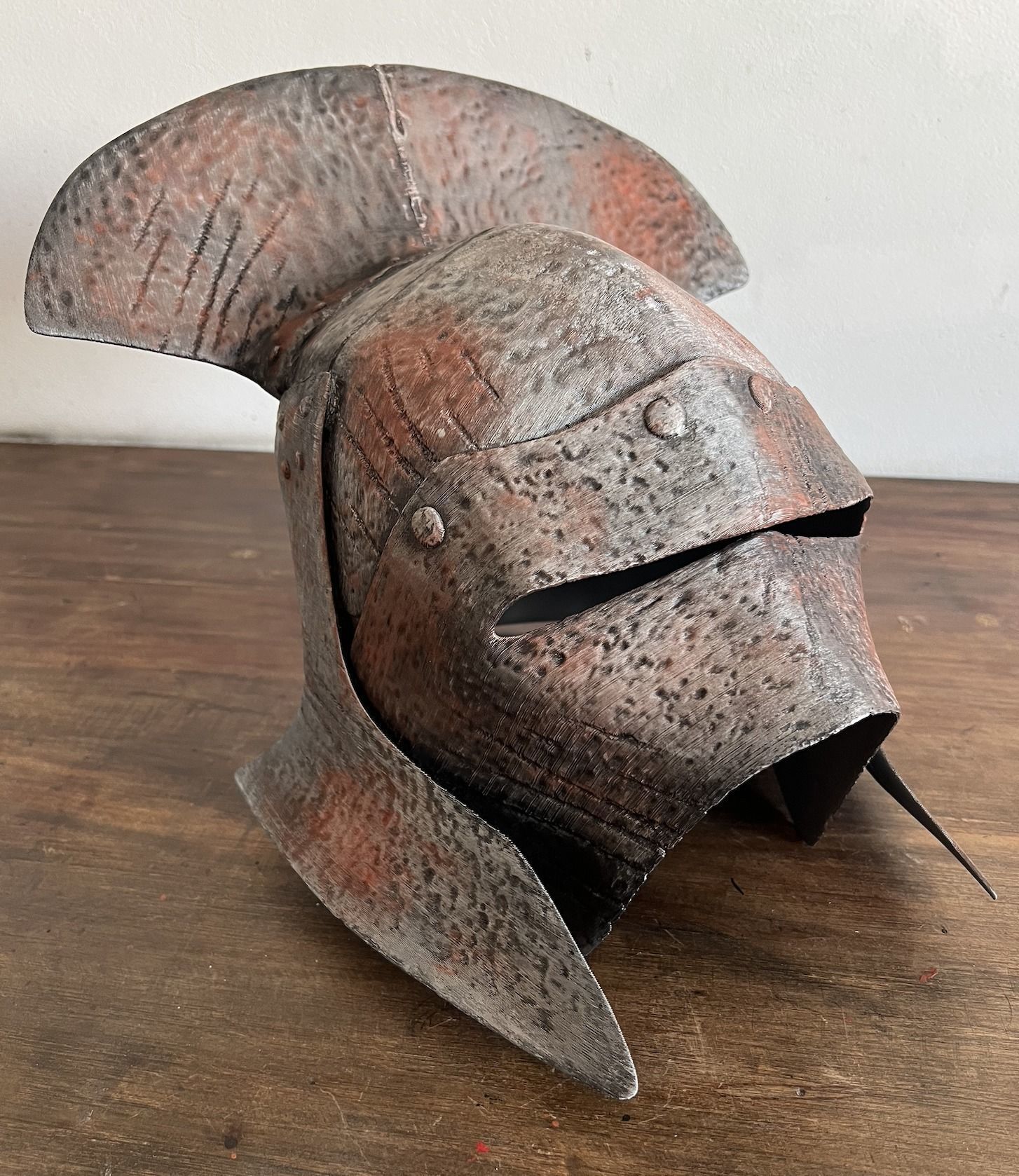 Uruk Hai Helmet - Wearable 3D print model_8