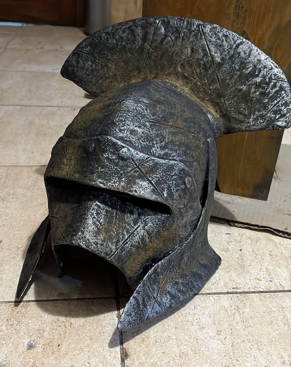 Uruk Hai Helmet - Wearable 3D print model_10