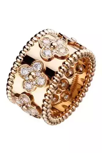 Perlee clover diamond ring