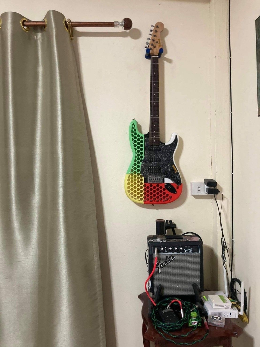 hanging gutar  3D print model_1