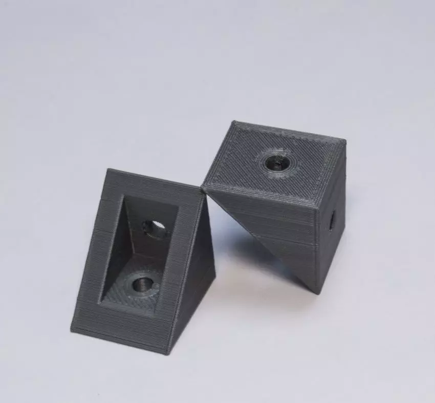90 degree bracket with support 3D print model_0