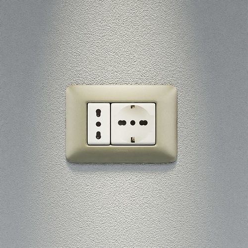 Bticino Matix Wall Socket 3 Element Low-poly 3D model