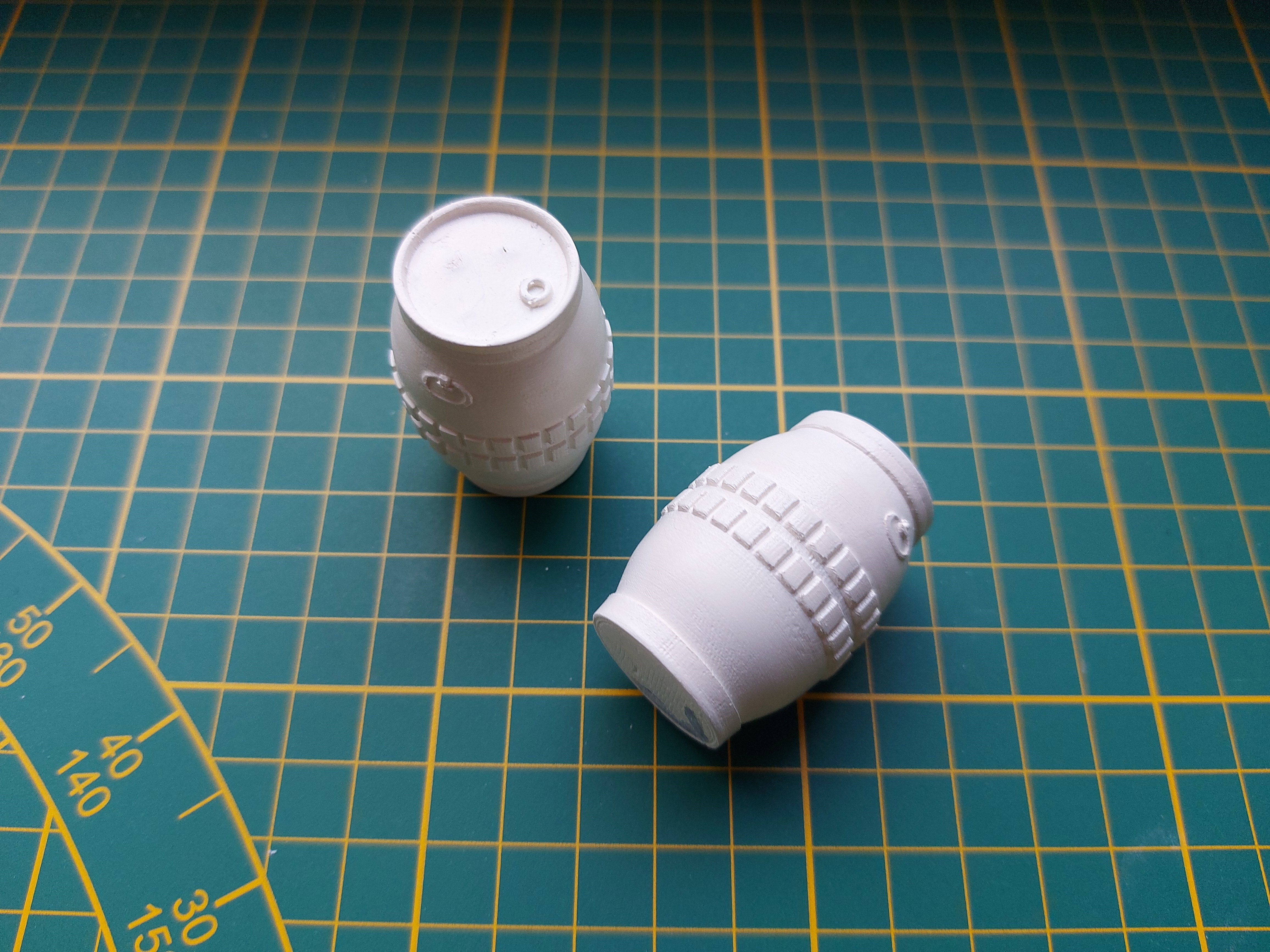 Tantooine Small Barrels  1-6 scale Free 3D print model_7