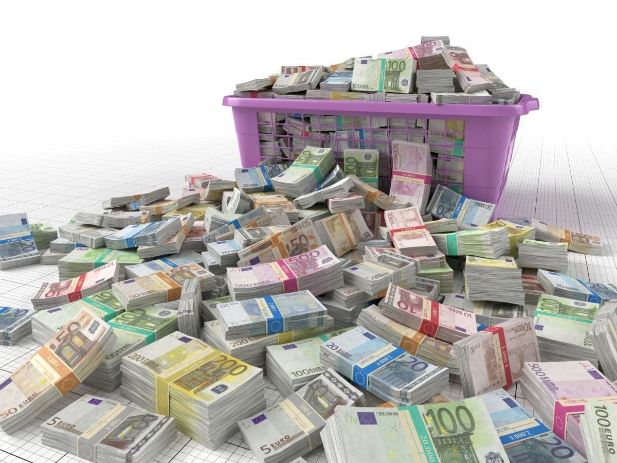 Euro Money Banknote piled in Basket Low-poly 3D model_4