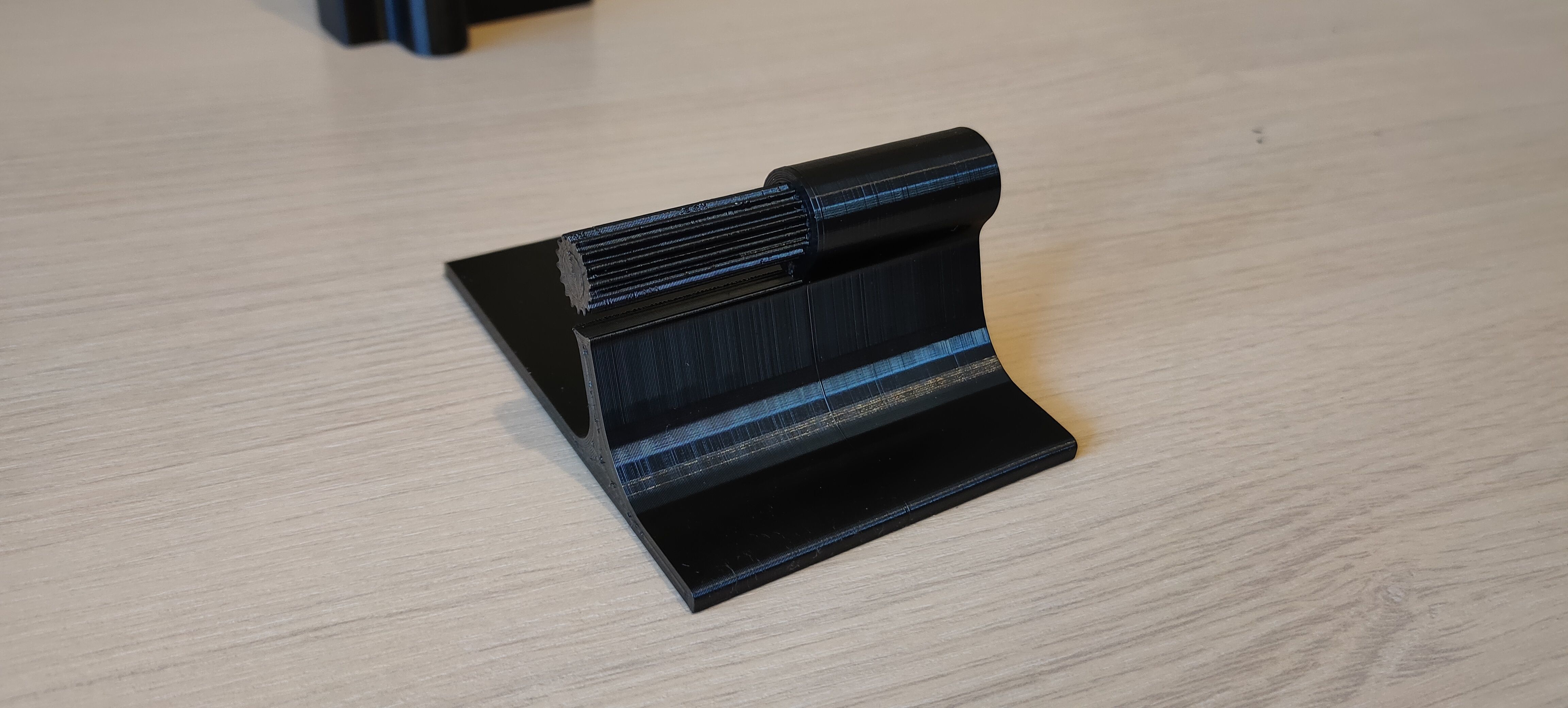 Smartphone stand 3D print model_1