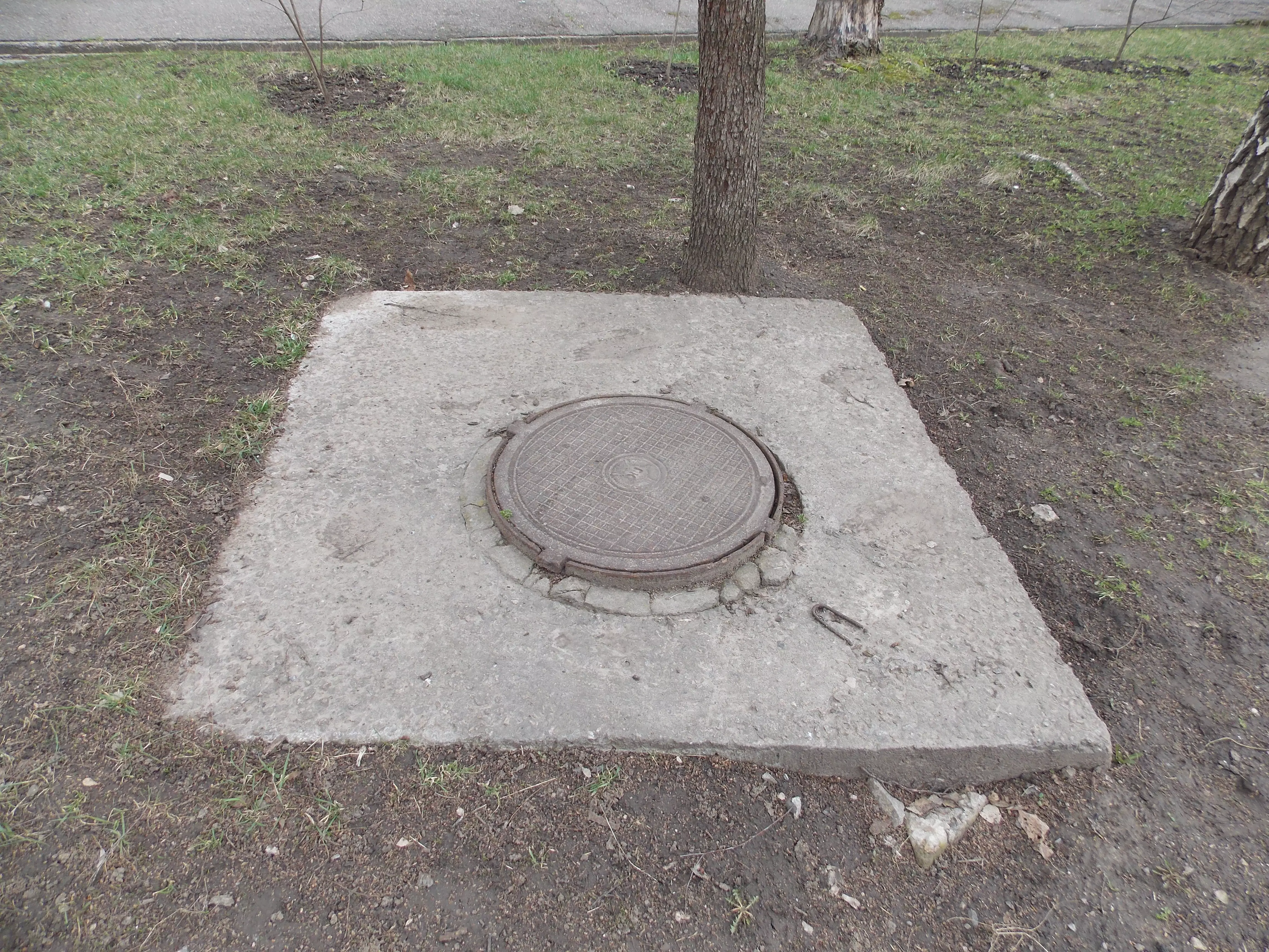 3DF Zephyr - Sewer Hatch type 3 Low-poly 3D model_0