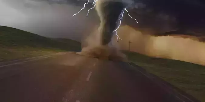 tornado 