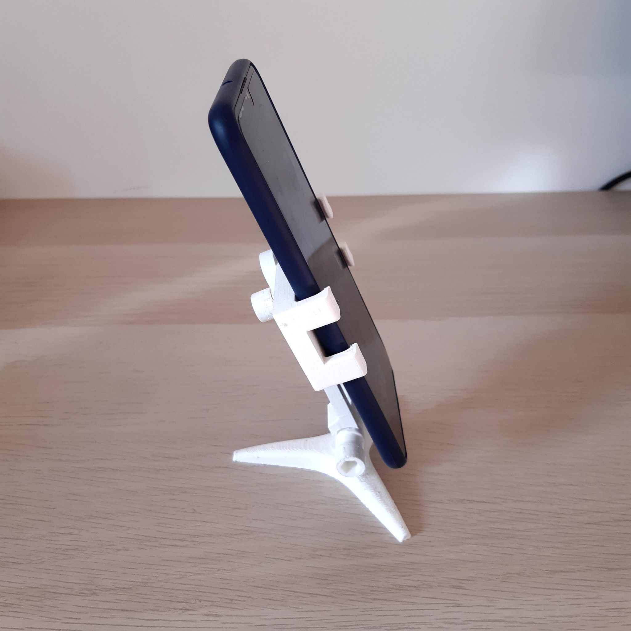Desktop smartphone stand 3D print model_18